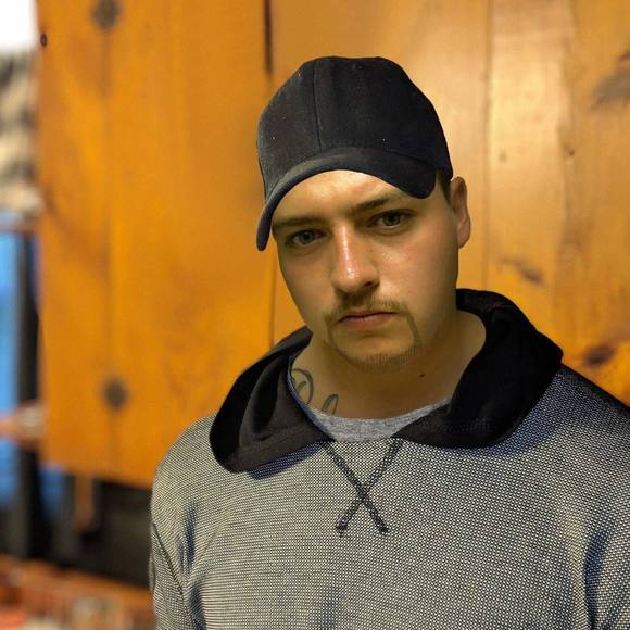 Meet your Posher, Chris - Picture 1 of 1